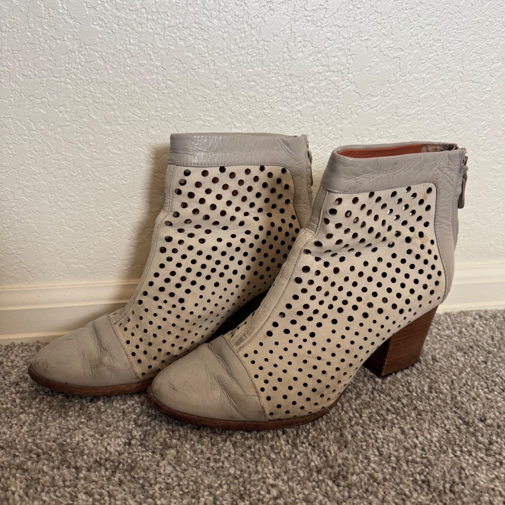 Boho Perforated Leather Rebecca Minkoff Bedford Booties Size 9 Grey